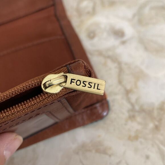 FOSSIL Leather & Cotton Multifunction ELLIS Tri-Fold Compact Wallet - Picture 12 of 16